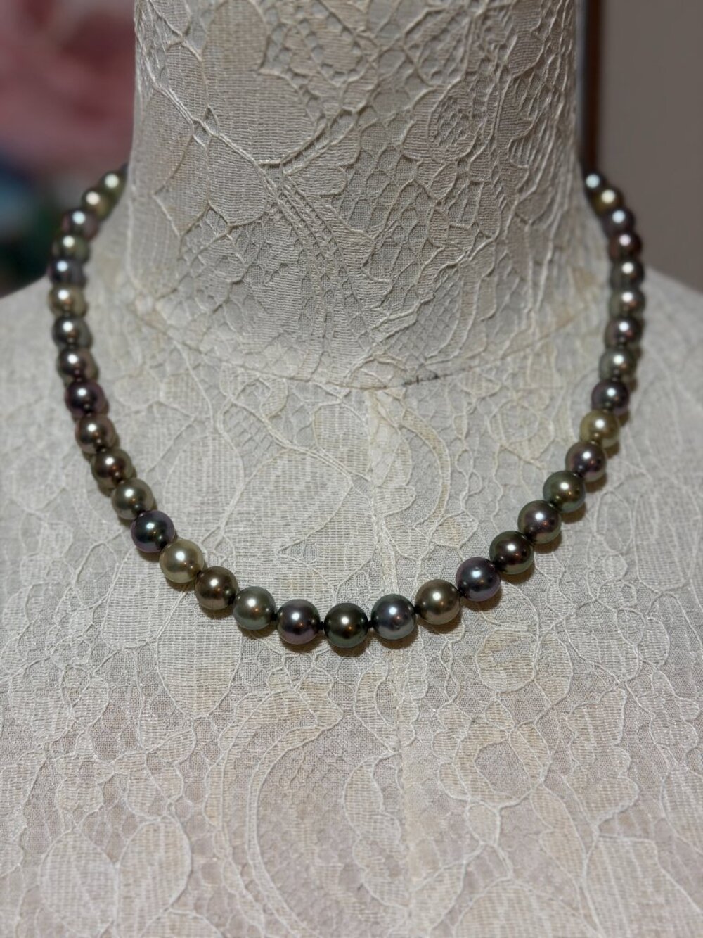 20" Genuine Tahitian Black Pearl Necklace – 49 Pearls, 10–11mm, Peacock Overtone